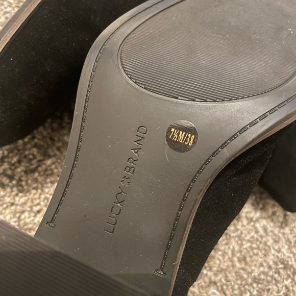 LUCKY BRAND JICOLE Black SUEDE SLIP ON ANKLE BOOTS Like New size 7.5 - Picture 5 of 8